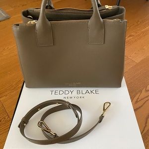 Teddy Blake Bella Bag Like New! Love it but it’s a little too big for my needs.